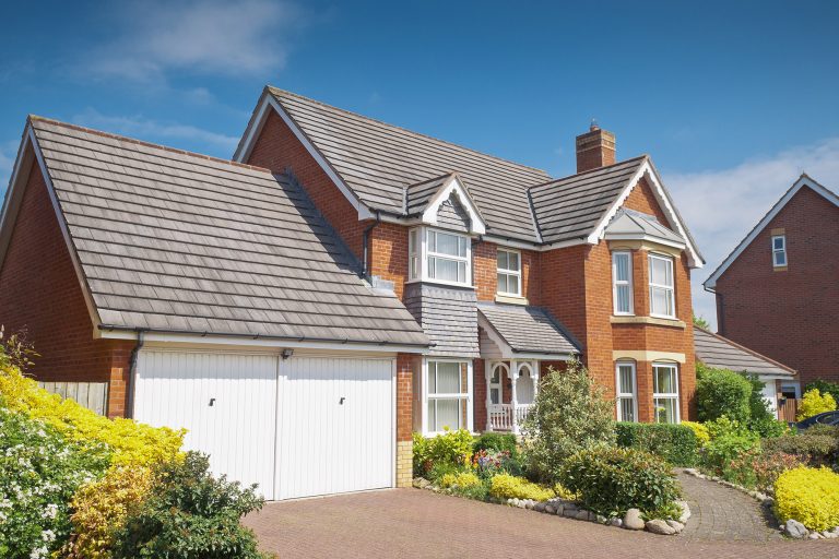 10 Signs You Need Roof Repair in Katy, Texas (Don’t Ignore These!)